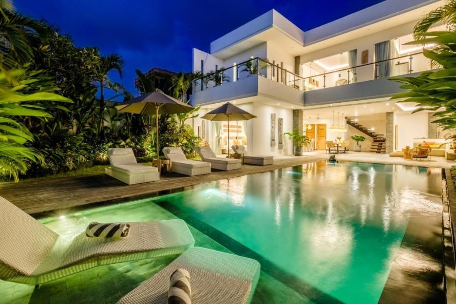 lima villa terbaik di Madura