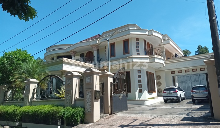 Villa Mewah Di Manado